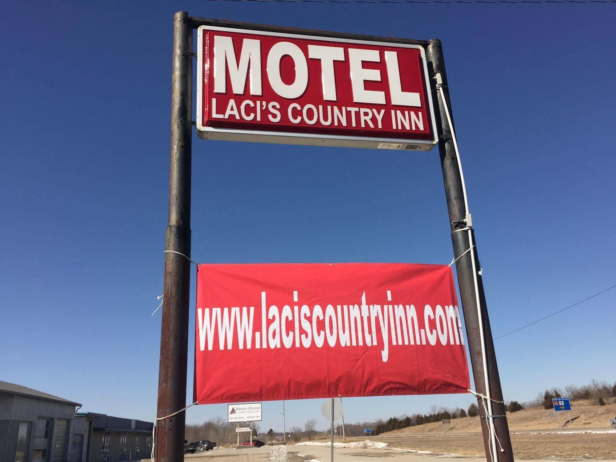 Laci'S Country Inn - Knob Noster Extérieur photo